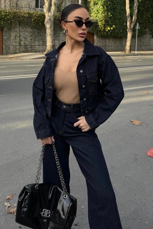 Düğmeli Crop Ceket ve Palazzo Jean Takım