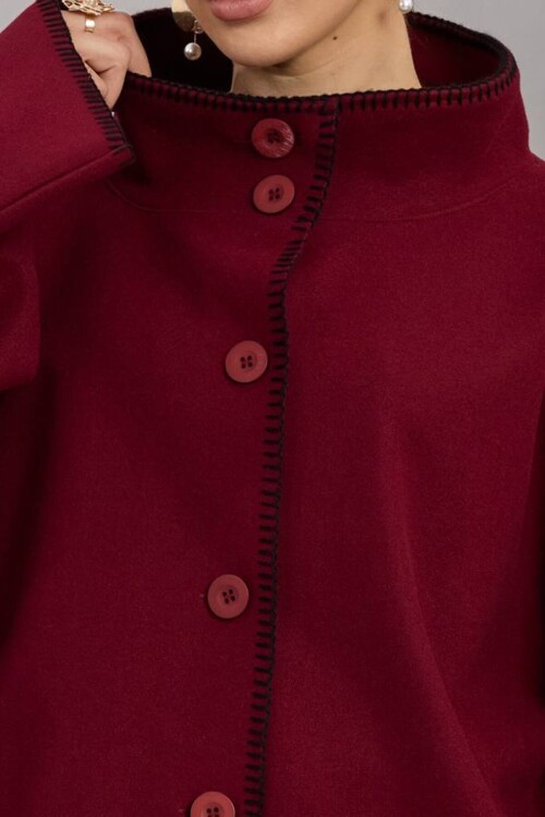 Düğmeli Geniş Kollu Kontrast Dikişli Yırtmaçlı Kaban