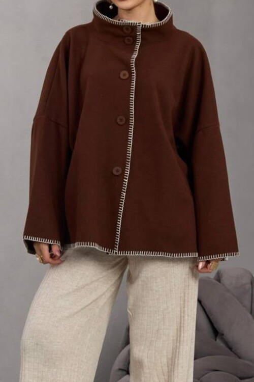 Düğmeli Geniş Kollu Kontrast Dikişli Yırtmaçlı Kaban