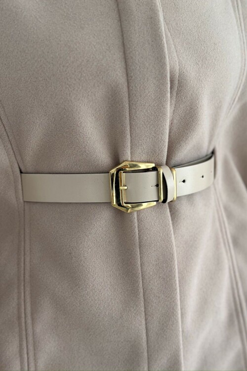 Düğmeli Kemer Detaylı Suni Kürk Yaka Panço