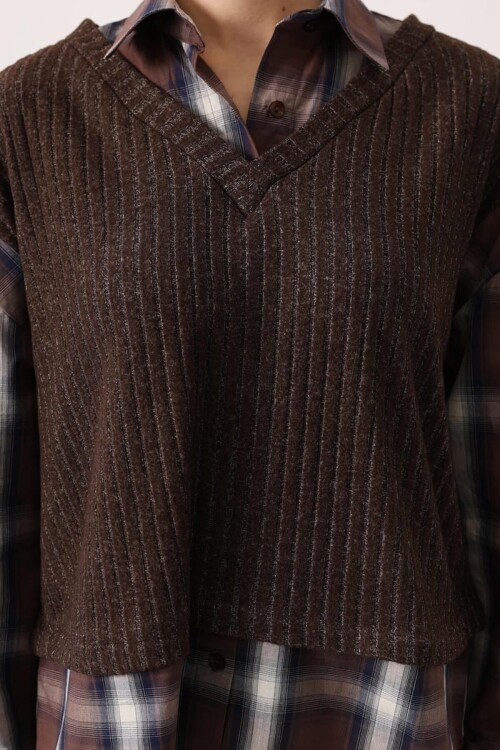 Ekose Gömlekli Hırka ve İspanyol Paça Pantolon Takım