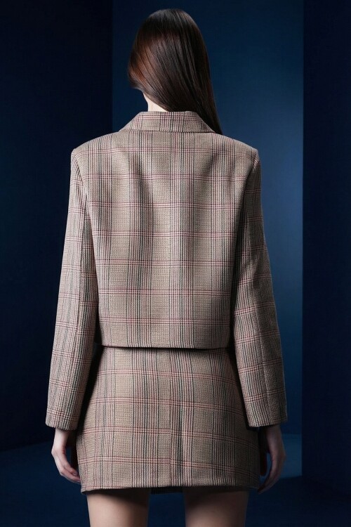 Bej Ekoseli Kısa Blazer Ceket