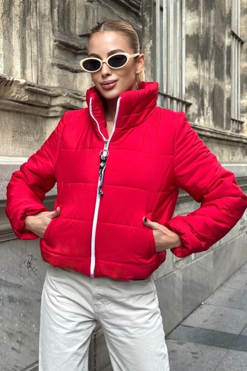 Fermuar Detaylı Kısa Şişme Mont