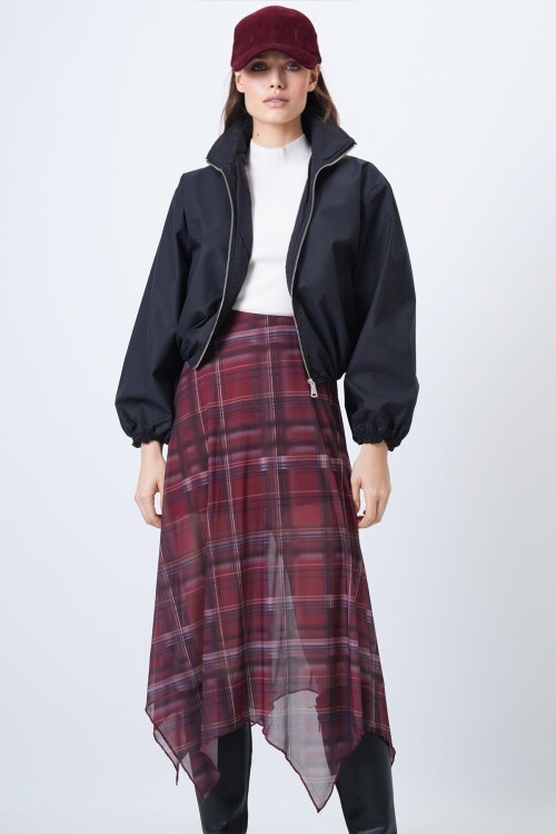 Fermuar Kapamalı Beli ve Kolları Lastikli Astarlı Ceket