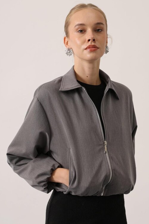 Fermuar Kapamalı Beli ve Kolları Lastikli Bomber Ceket