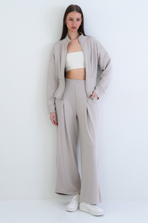 Fermuarlı Sweatshirt Ve Beli Lastikli Pantolon Takım
