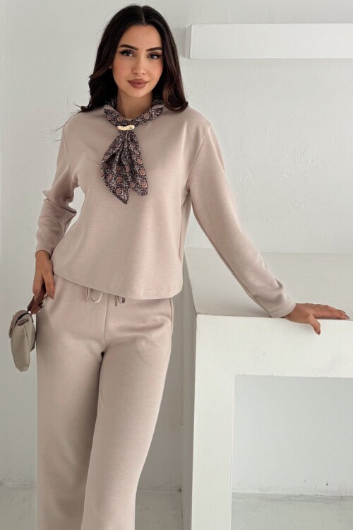 Fular Detaylı Sweatshirt Ve Geniş Paça Eşofman Takım