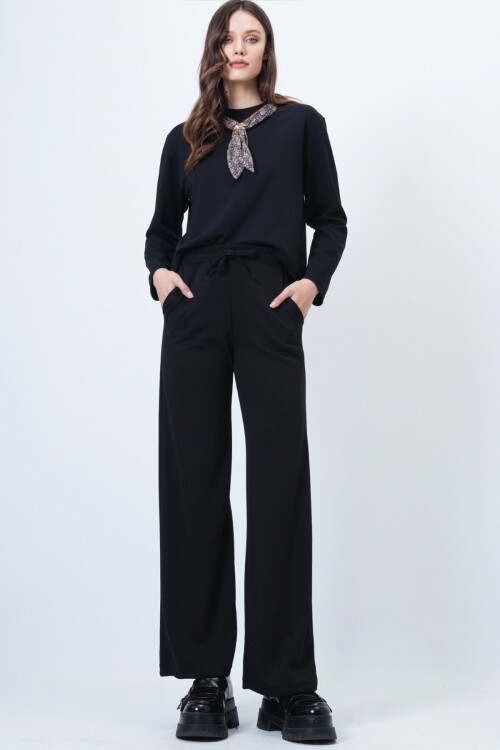 Fular Detaylı Sweatshirt Ve Geniş Paça Eşofman Takım