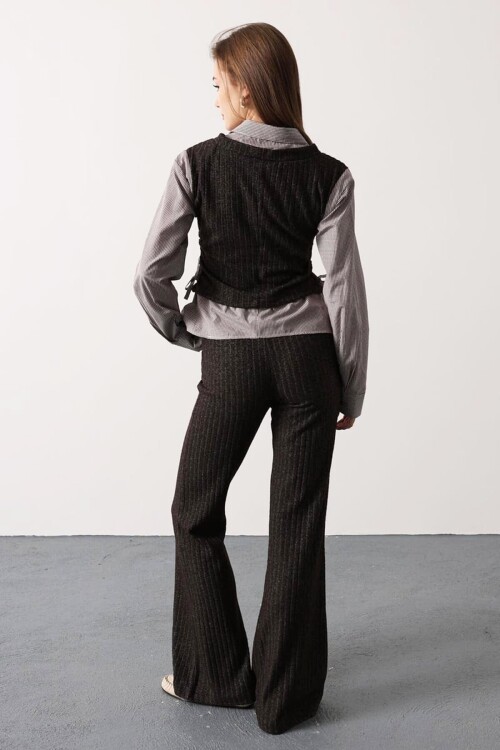 Gömlek Detaylı Büzgülü Bluz ve Beli Lastikli Pantolon Triko Takım