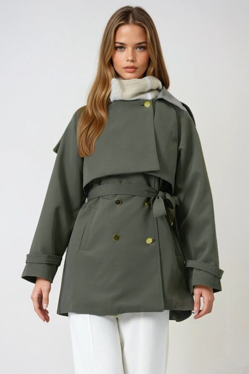 Haki Çift Cepli  Astarlı Kemerli Omuzu Ve Beli Apoletli Trençkot
