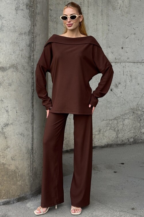 İki İplik Geniş Yaka Salaş Kesim Bluz Beli Lastikli Geniş Paça Pantolon Takım