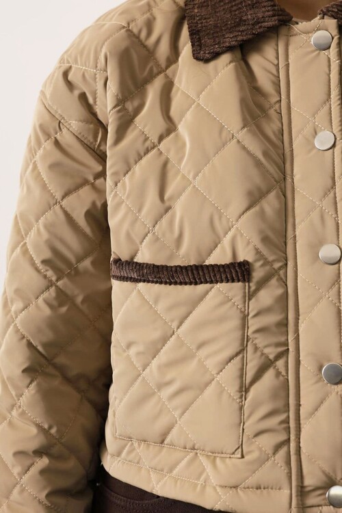 Kadife Yaka Çift Cepli Astarlı Kapitone Mont