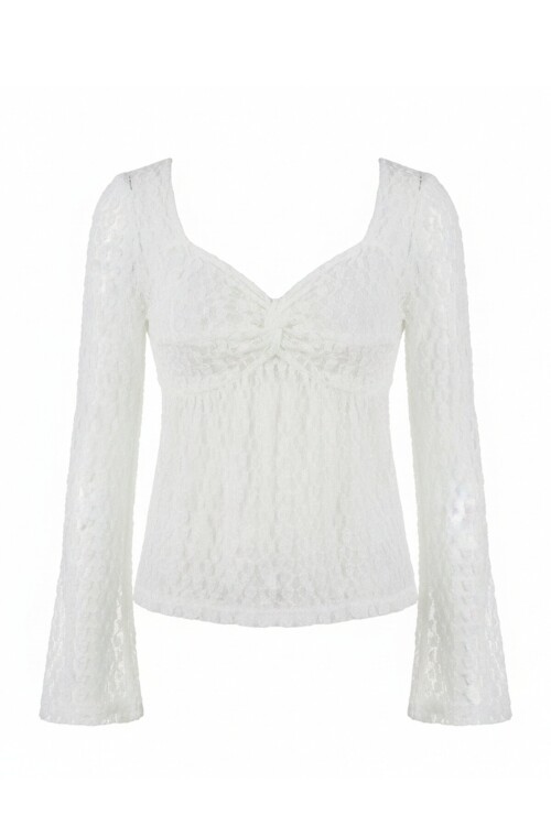 Kalp Yaka Kabartma Dantelli Bluz