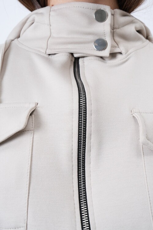 Kapüşonlu Çift Cepli Ceket ve Beli Lastikli Pantolon Takım