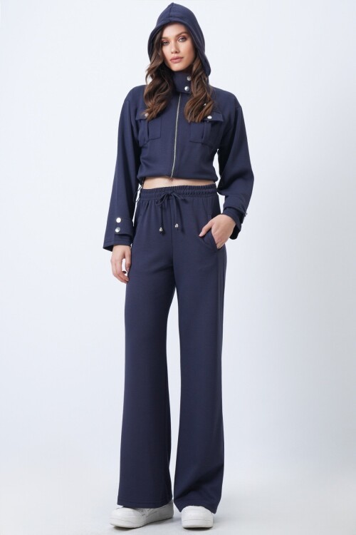 Kapüşonlu Çift Cepli Ceket ve Beli Lastikli Pantolon Takım