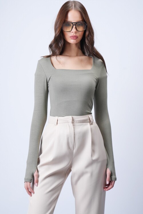 Çağla Yeşili Kare Yaka Bluz