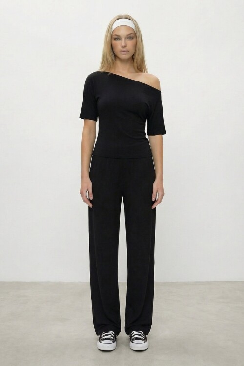 Kayık Yaka Bluz Ve Pantolon Takım