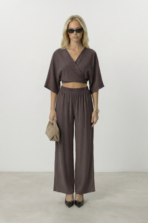 Kruvaze Yaka Bluz Ve Pantolon Takım