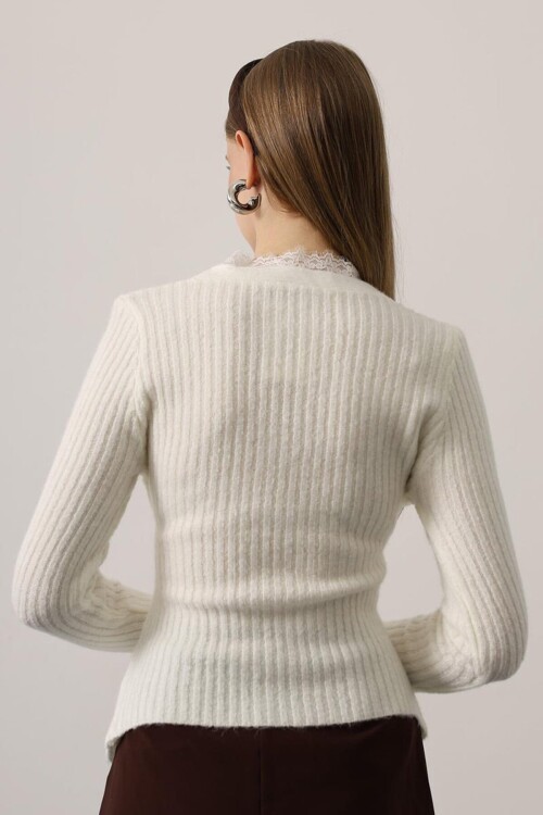 Kruvaze Yaka Dantelli Fitilli Triko Bluz