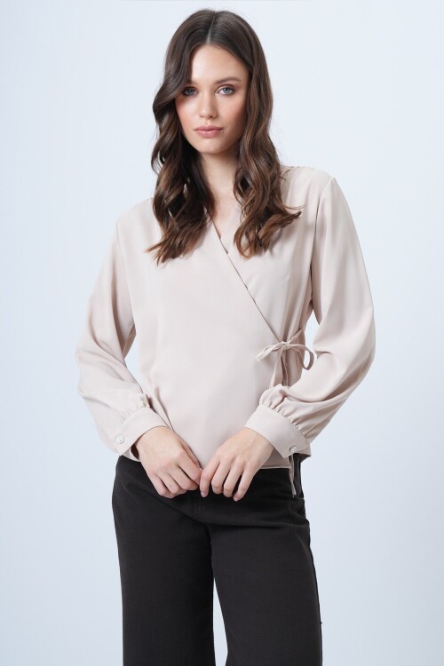 Kruvaze Yaka Yandan Bağlamalı Bluz