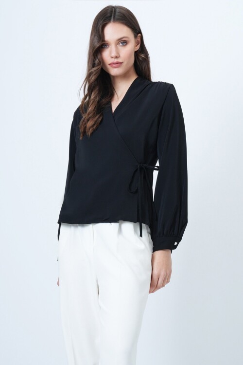 Kruvaze Yaka Yandan Bağlamalı Bluz