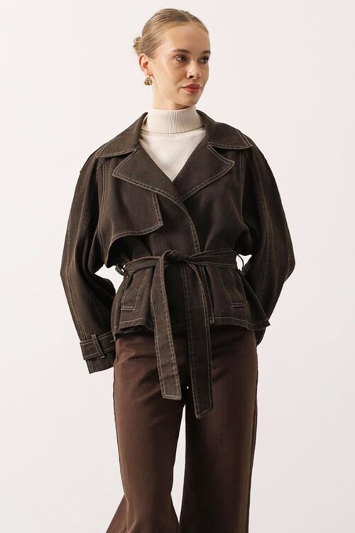 Kuşak Bağlamalı Astarlı Yıkamalı Denim Ceket