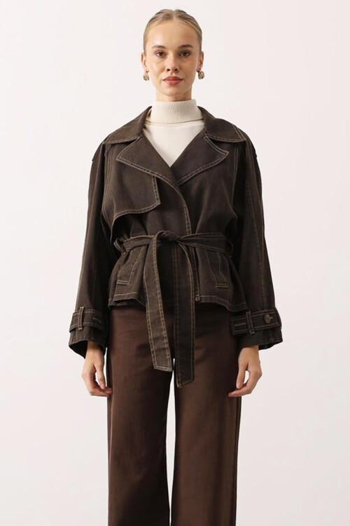 Kuşak Bağlamalı Astarlı Yıkamalı Denim Ceket