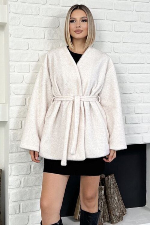 Kuşak Detaylı Peluş Kaban