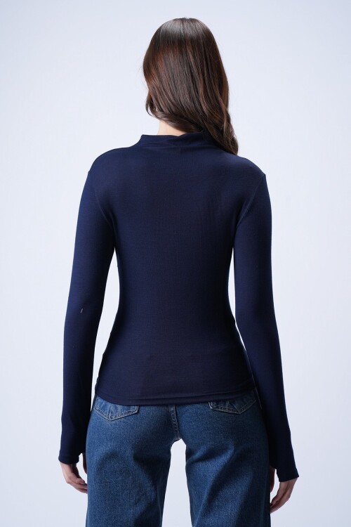 Lacivert Likralı Çımalı Bluz