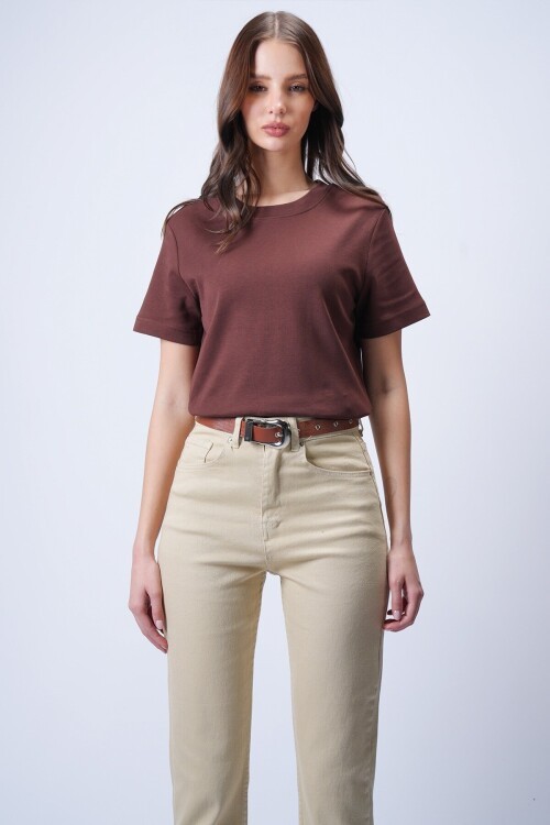 Kahverengi Likralı Kısa T-Shirt