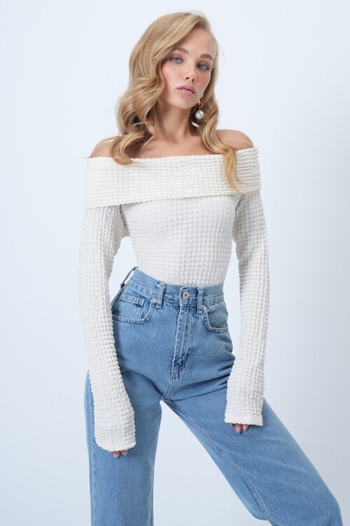 Madonna Yaka Bürümcük Uzun Kol Bluz