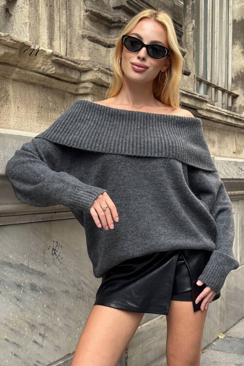 Madonna Yaka Uzun Kollu Triko Elbise