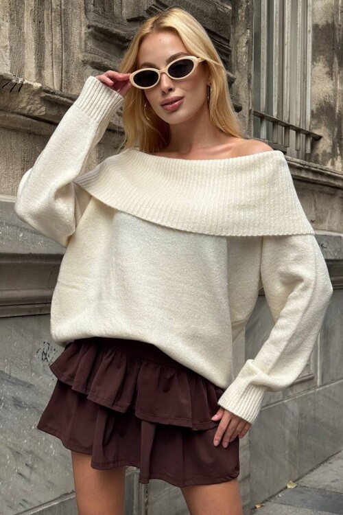 Madonna Yaka Uzun Kollu Triko Elbise