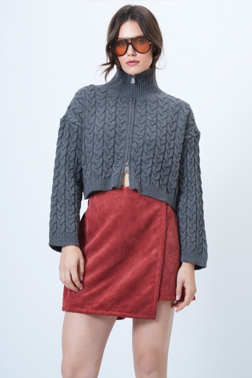 Örgü Desenli Fermuarlı Triko Hırka