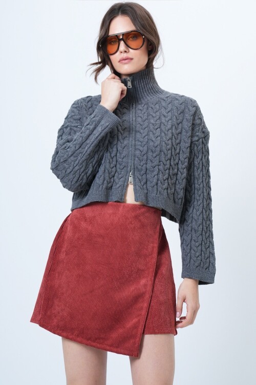 Örgü Desenli Fermuarlı Triko Hırka