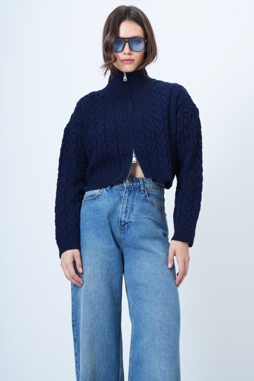 Örgü Desenli Fermuarlı Triko Hırka