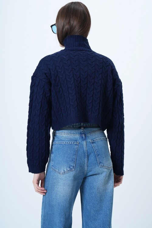 Örgü Desenli Fermuarlı Triko Hırka