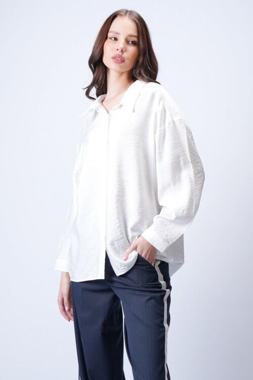 Beyaz Oversize Cepli Gömlek