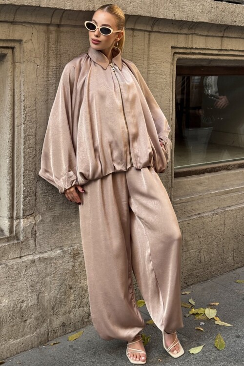 Polo Yaka Yarasa Kol Fermuar Kapamalı Ceket Ve Beli Lastlikli Pantolon Salaş Takım