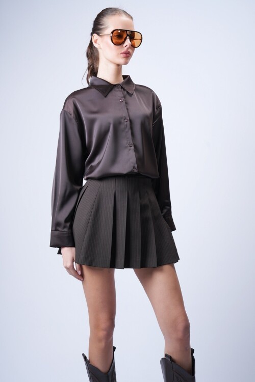 Kahverengi Saten Gömlek