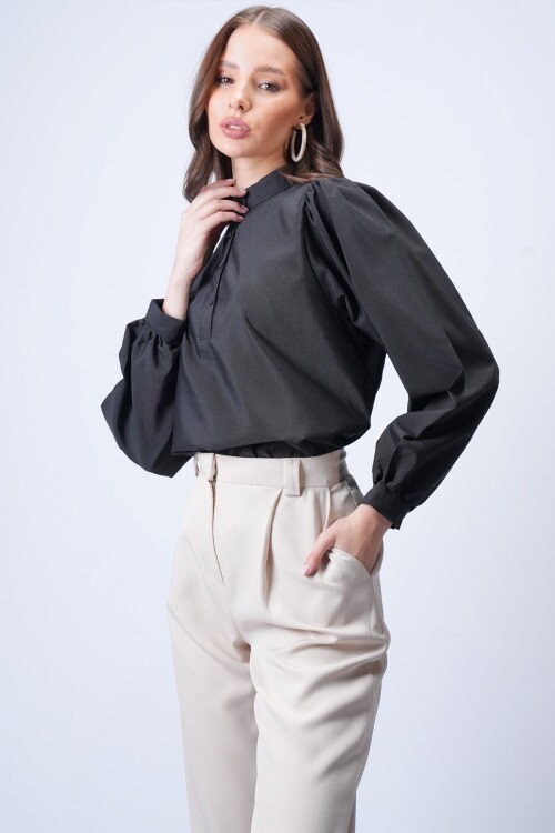 Siyah Hakim Yaka Yarım Pat Balon Kol Poplin Dokuma Gömlek