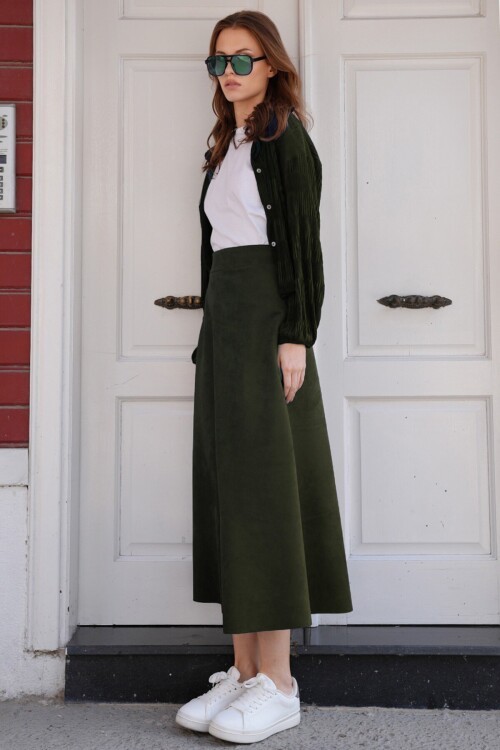 Süet Dokulu Geniş Kesim Midi Etek