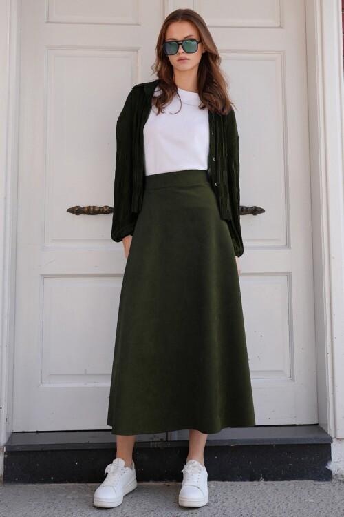 Süet Dokulu Geniş Kesim Midi Etek