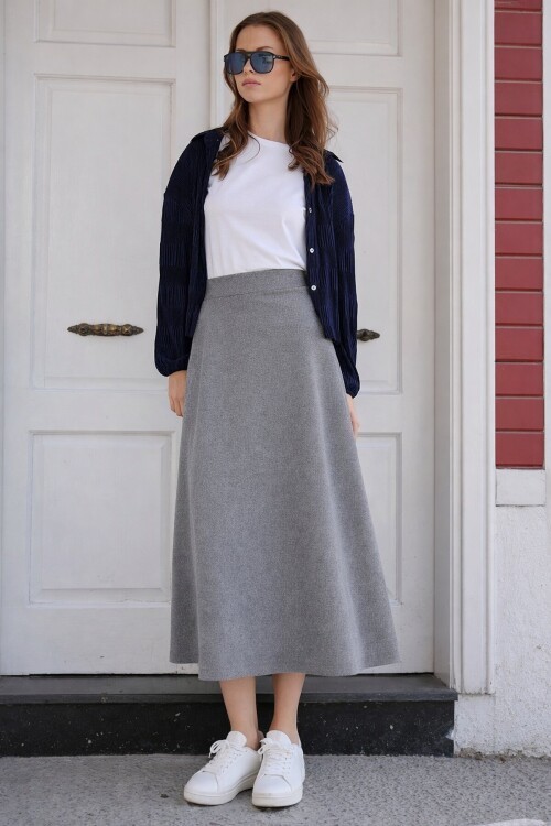 Süet Dokulu Geniş Kesim Midi Etek