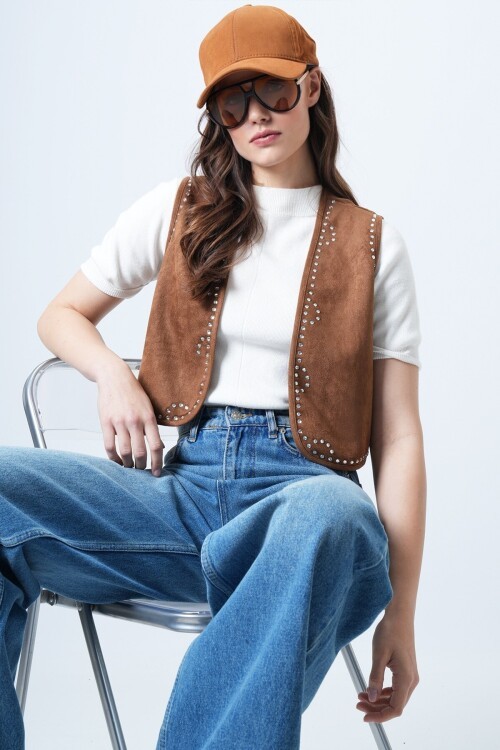 Taş İşlemeli Süet Kısa Yelek