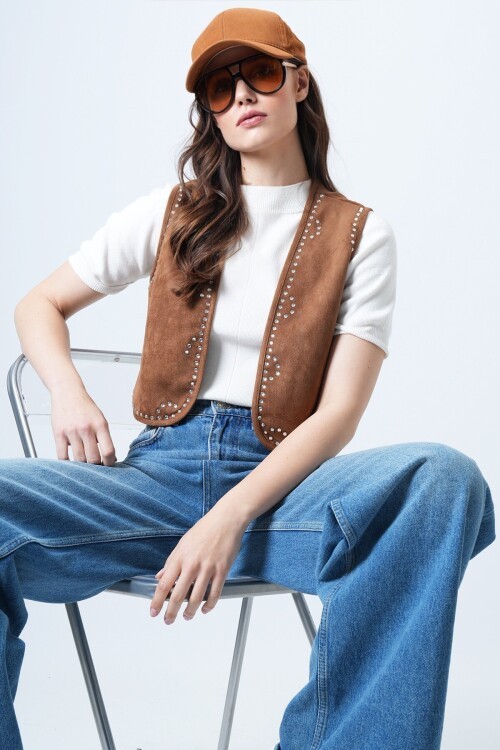 Taş İşlemeli Süet Kısa Yelek