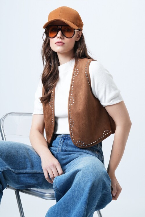 Taş İşlemeli Süet Kısa Yelek