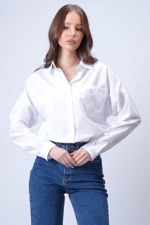 Beyaz Tek Cepli Oversize Gömlek