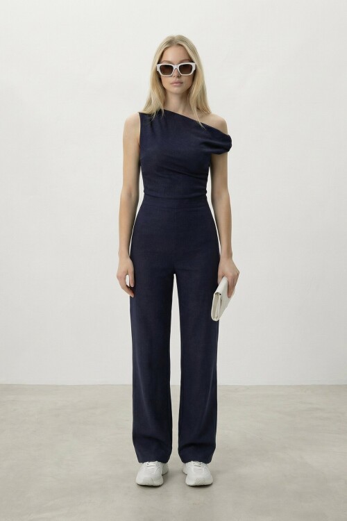 Tek Omuz Düz Kesim Bluz Ve Pantolon Takım