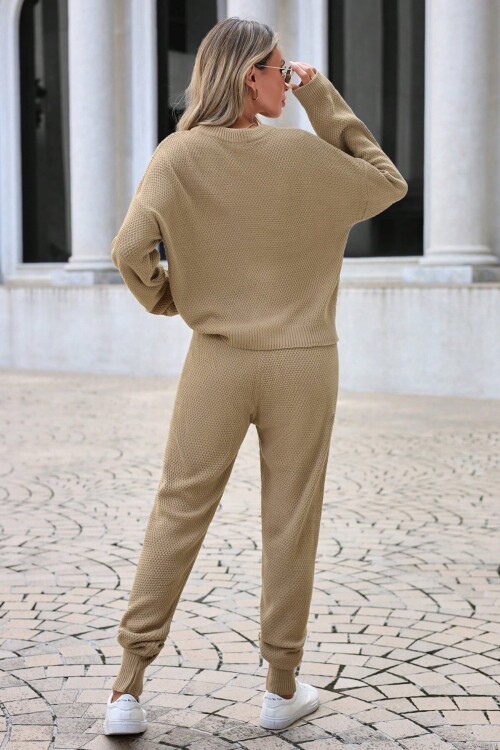 Triko Bisiklet Yaka Uzun Kollu Bluz ve Bağcıklı Jogger Pantolon Takım